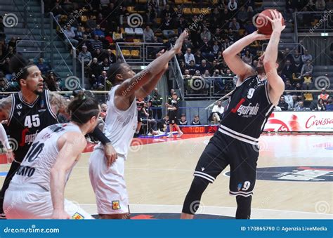 Dolomiti Energia Trento vs U.